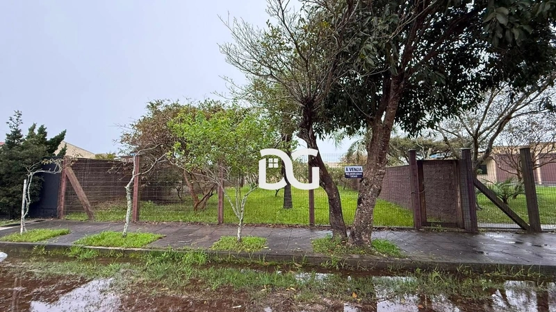 Terreno cercado, com 360 m² de área total: 2ª foto da galeria de imagens do imóvel
