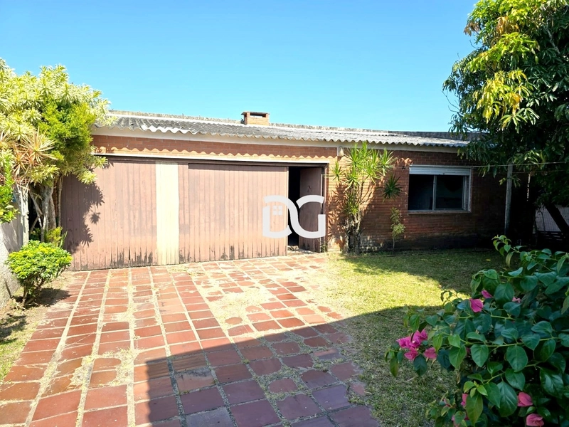 Casa semi-mobiliada com excelente estrutura! Possui 03 dormitórios: 18ª foto da galeria de imagens do imóvel
