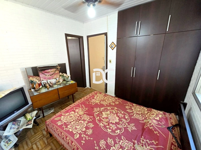 Casa semi-mobiliada com excelente estrutura! Possui 03 dormitórios: 12ª foto da galeria de imagens do imóvel