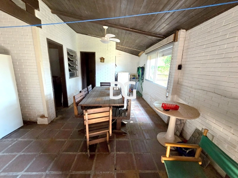 Casa semi-mobiliada com excelente estrutura! Possui 03 dormitórios: 22ª foto da galeria de imagens do imóvel