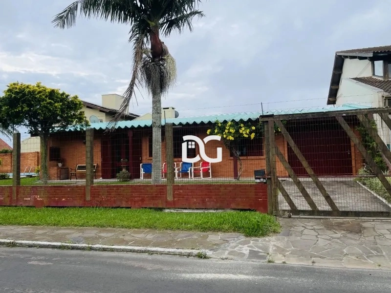 Excelente imóvel com 4 dormitórios sendo 1 suite