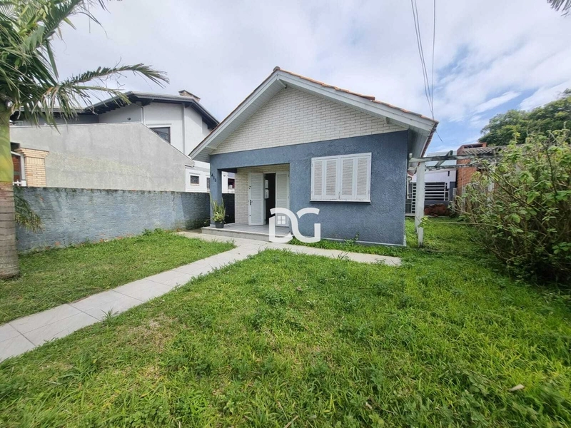 Casa ao lado da Avenida Atlântica com terreno amplo: 1ª foto da galeria de imagens do imóvel