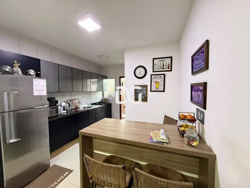 Duplex de 2 suítes com ótima posição solar e excelente localização: 4ª foto da galeria de imagens do imóvel
