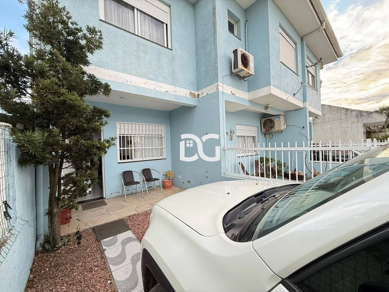 Duplex de 2 suítes com ótima posição solar e excelente localização: 2ª foto da galeria de imagens do imóvel