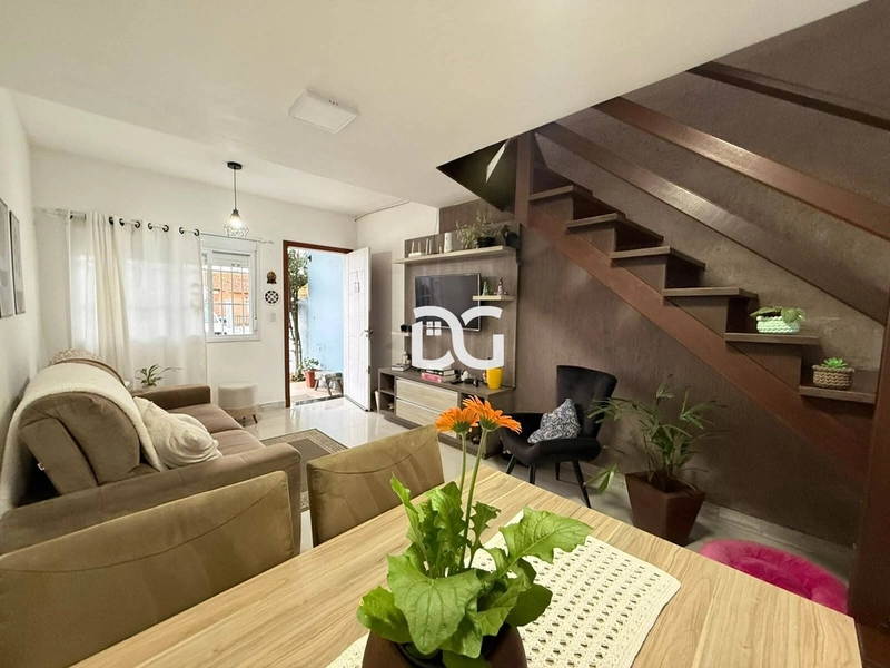 Duplex de 2 suítes com ótima posição solar e excelente localização: 3ª foto da galeria de imagens do imóvel