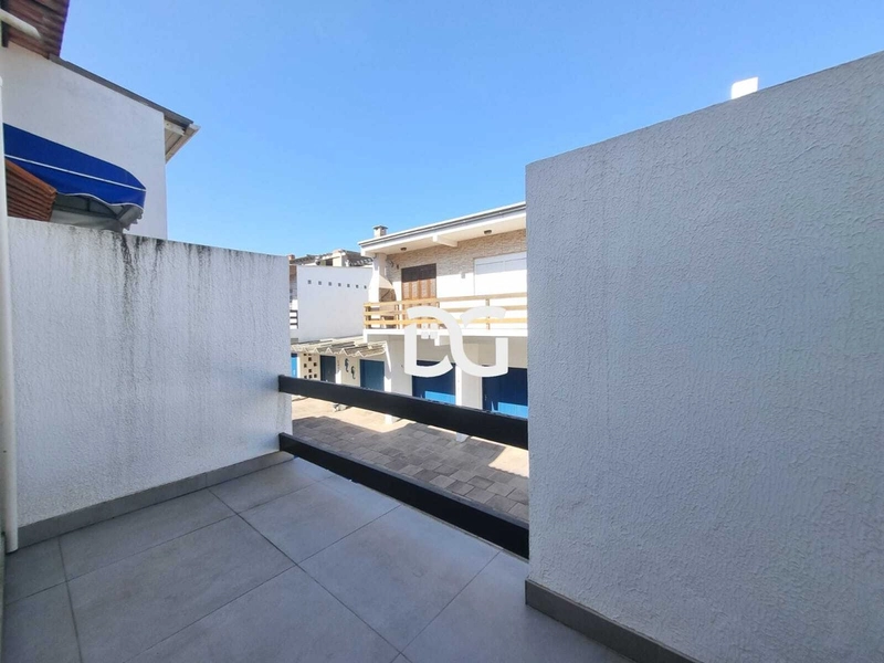 Duplex sem mobília, com 2 dormitórios, sendo 1 deles com sacada: 18ª foto da galeria de imagens do imóvel