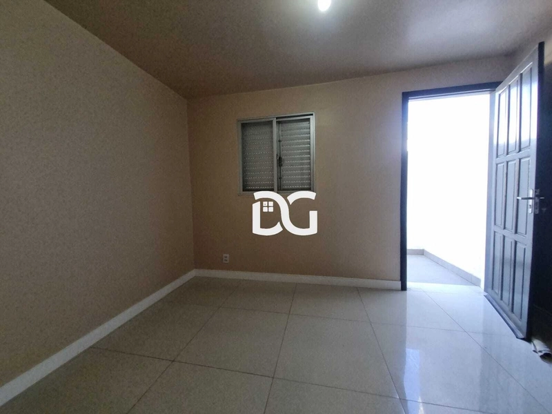 Duplex sem mobília, com 2 dormitórios, sendo 1 deles com sacada: 3ª foto da galeria de imagens do imóvel