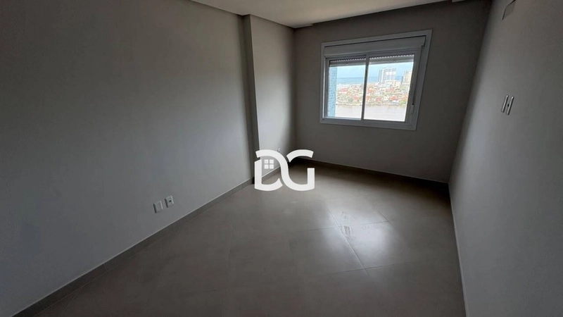 Apartamento amplo e confortável, composto por 5 dorm. e 3 suites: 18ª foto da galeria de imagens do imóvel