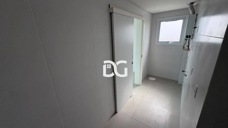 Apartamento amplo e confortável, composto por 5 dorm. e 3 suites: 13ª foto da galeria de imagens do imóvel