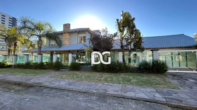 Casa de 3 dormitórios em excelente localização: 1ª foto da galeria de imagens do imóvel