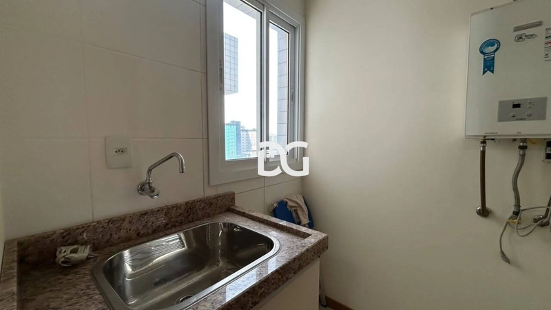 partamento de 2 quartos (sendo 1 suíte) oferece uma vista para lagoa: 11ª foto da galeria de imagens do imóvel