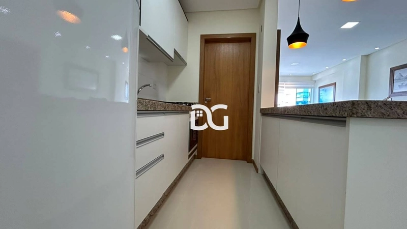 partamento de 2 quartos (sendo 1 suíte) oferece uma vista para lagoa: 9ª foto da galeria de imagens do imóvel