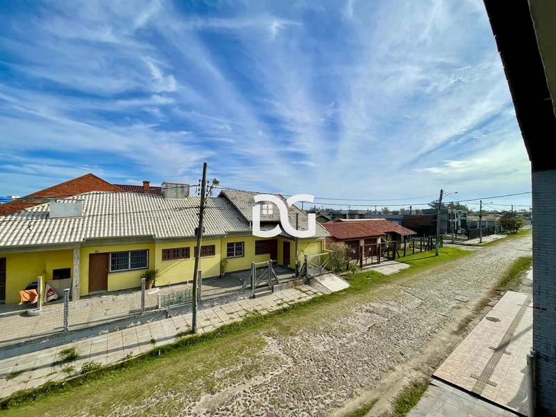 Excelente casa localizada a 01 quadra do mar com 5 dormitórios: 19ª foto da galeria de imagens do imóvel