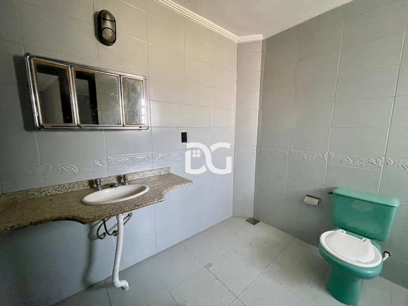 Excelente casa localizada a 01 quadra do mar com 5 dormitórios: 28ª foto da galeria de imagens do imóvel
