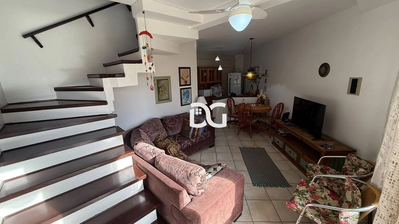 Excelente duplex, ideal para quem busca conforto, em condomínio.: 3ª foto da galeria de imagens do imóvel