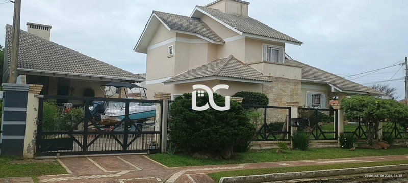 Casa a poucos metros de distância do mar