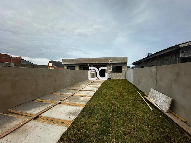 Casa ampla e bem distribuída, composta por 2 dormitórios: 4ª foto da galeria de imagens do imóvel