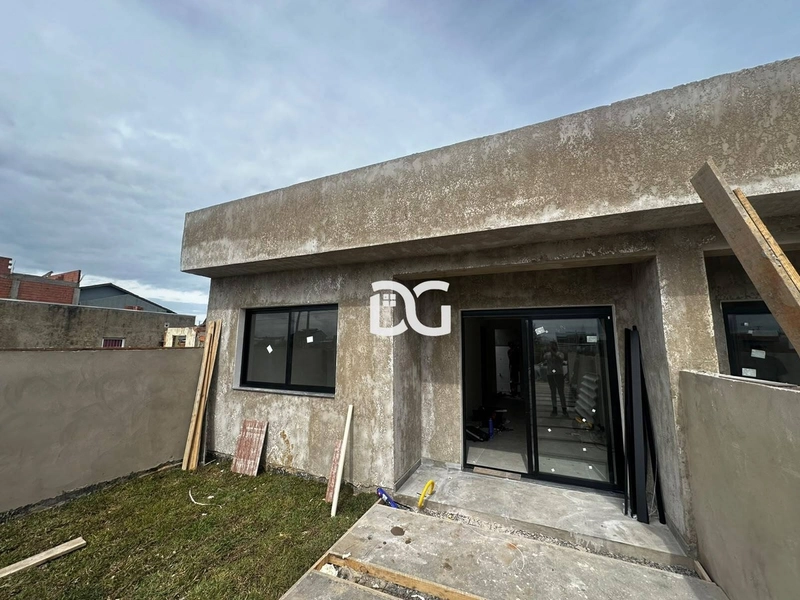 Casa ampla e bem distribuída, composta por 2 dormitórios: 2ª foto da galeria de imagens do imóvel