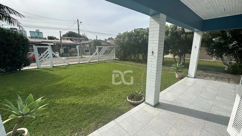Casa para venda no centro de Tramandaí-RS: 4ª foto da galeria de imagens do imóvel