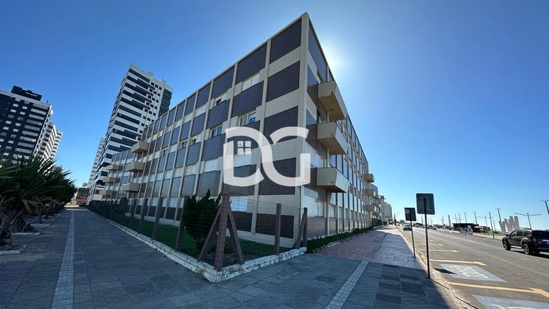 Apartamento térreo à beira mar para venda em Tramandaí: 2ª foto da galeria de imagens do imóvel