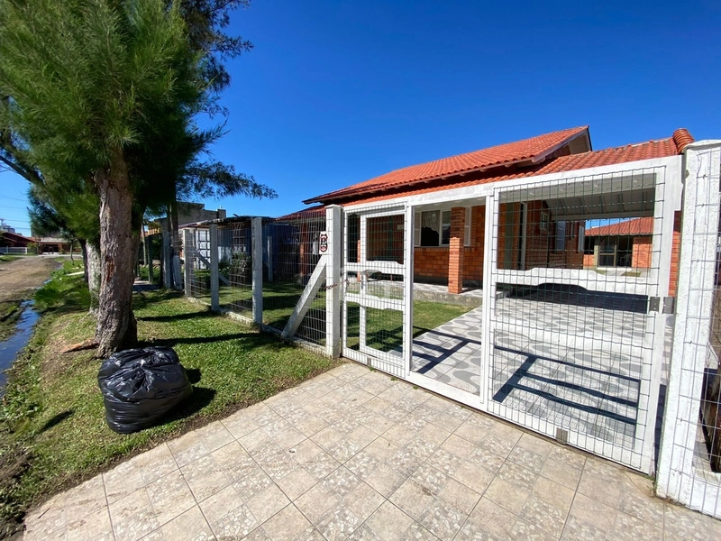 Casa a venda no centro de Tramandaí-RS: 28ª foto da galeria de imagens do imóvel