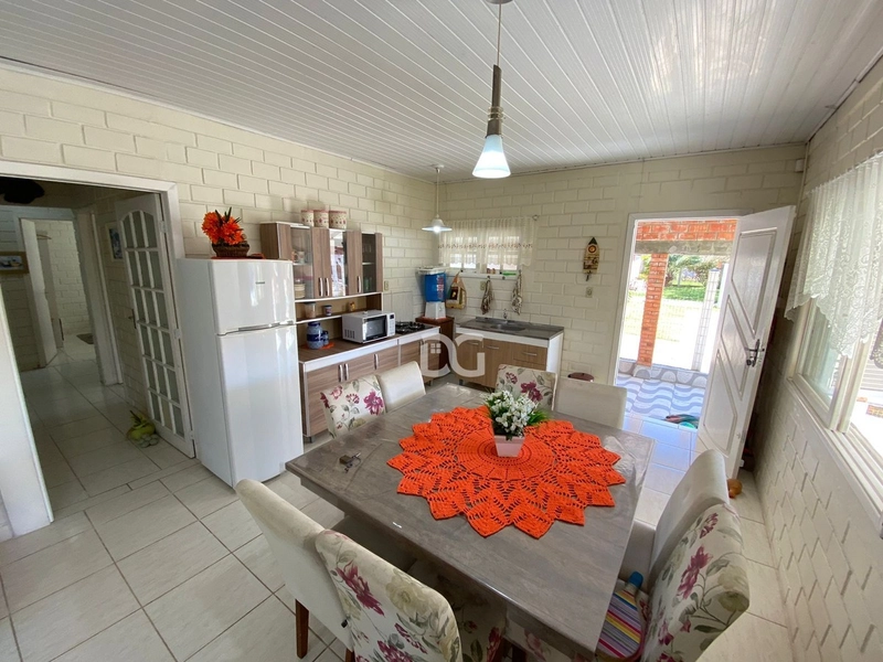 Casa a venda no centro de Tramandaí-RS: 7ª foto da galeria de imagens do imóvel