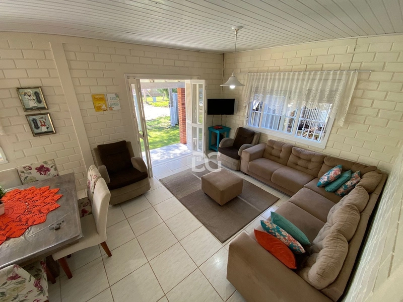 Casa a venda no centro de Tramandaí-RS: 3ª foto da galeria de imagens do imóvel
