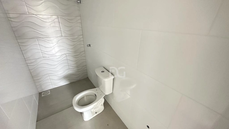 Casa nova a poucos metros do mar para venda.: 9ª foto da galeria de imagens do imóvel