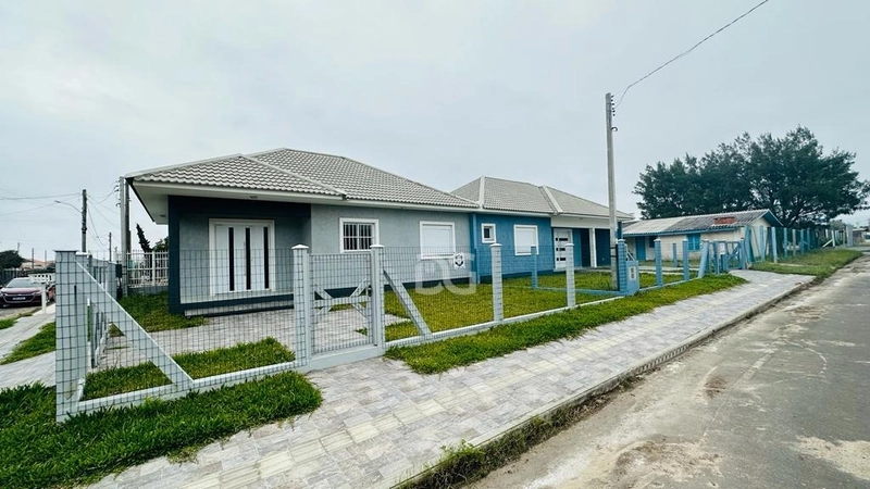Casa nova a poucos metros do mar para venda.: 14ª foto da galeria de imagens do imóvel
