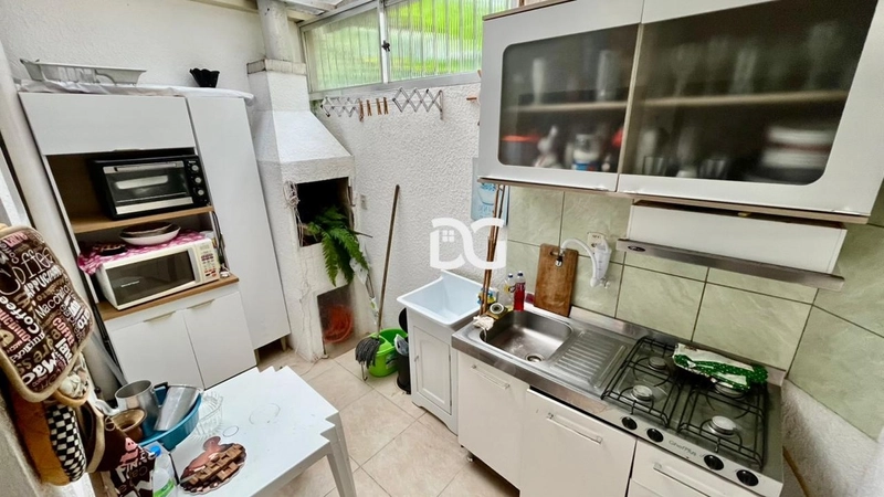 Encante-se por este sobrado composto por 2 suítes: 4ª foto da galeria de imagens do imóvel