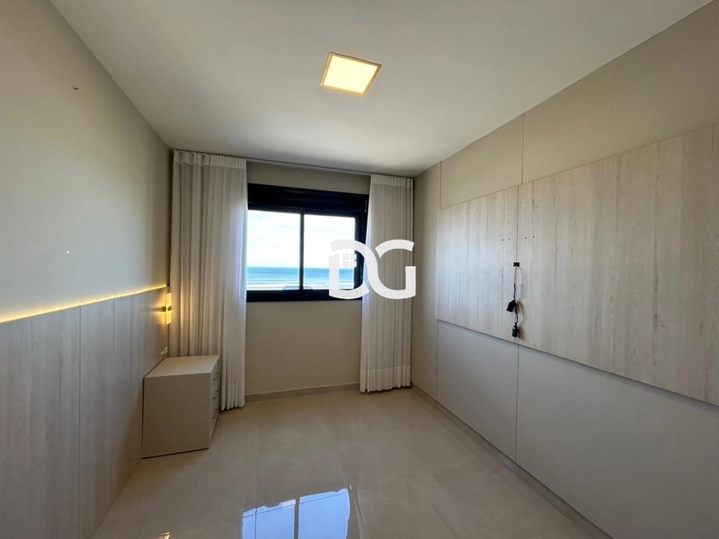 Deslumbrante apartamento com vista eterna para o mar: 28ª foto da galeria de imagens do imóvel