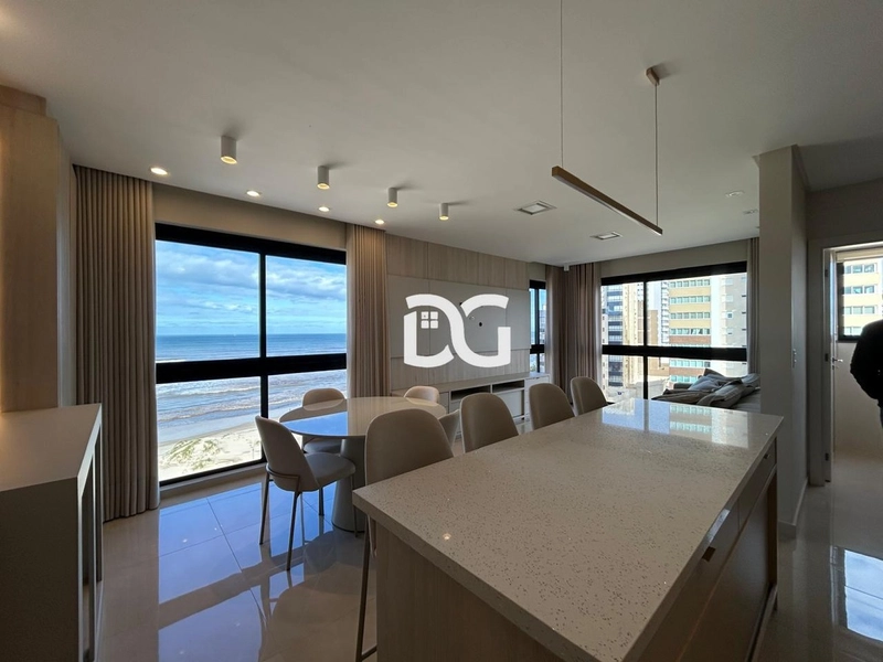 Deslumbrante apartamento com vista eterna para o mar: 11ª foto da galeria de imagens do imóvel