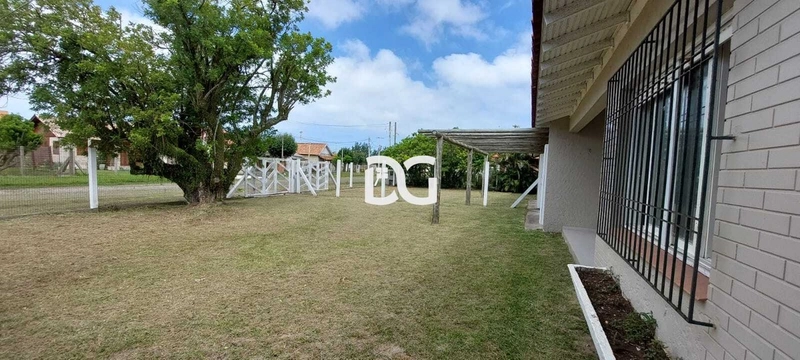 Imóvel espaçoso com 4 dormitórios: 8ª foto da galeria de imagens do imóvel