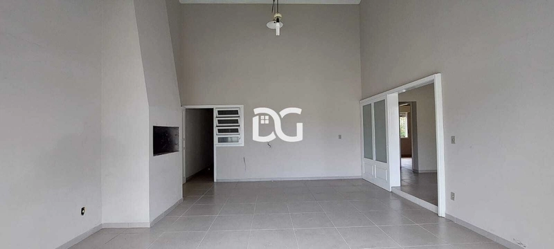 Imóvel espaçoso com 4 dormitórios: 11ª foto da galeria de imagens do imóvel