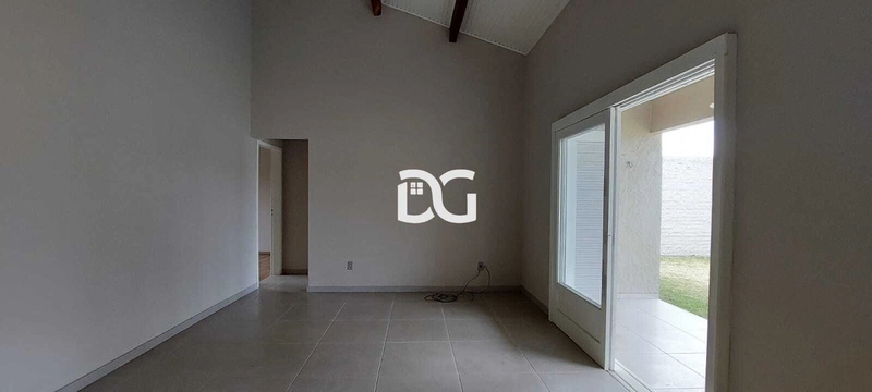 Imóvel espaçoso com 4 dormitórios: 16ª foto da galeria de imagens do imóvel