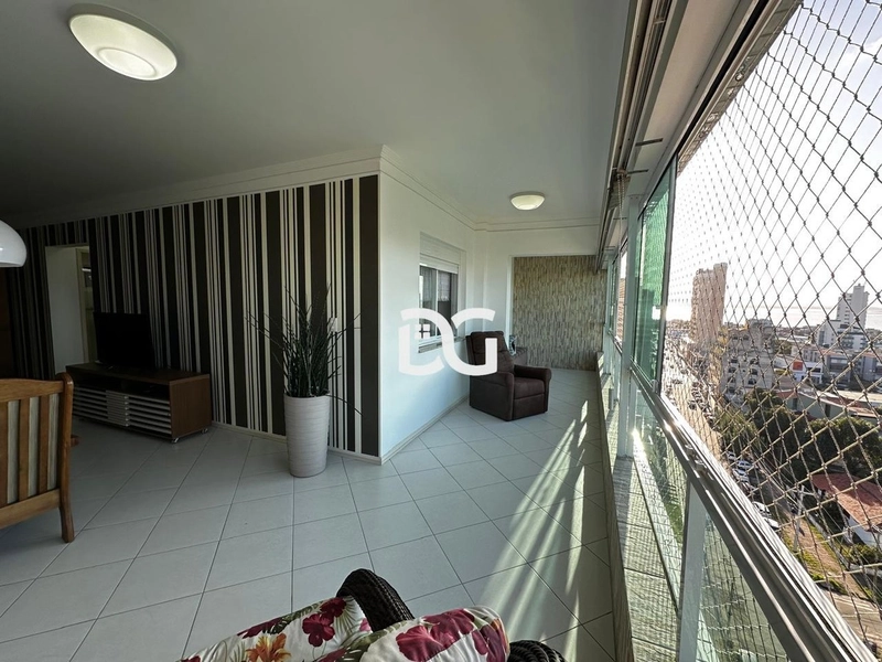 AMPLO APARTAMENTO MOBILIADO PARA VENDA NO CENTRO, DE FRENTE E 2 VAGAS: 16ª foto da galeria de imagens do imóvel