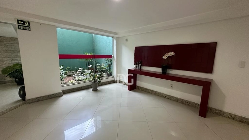 AMPLO APARTAMENTO MOBILIADO PARA VENDA NO CENTRO, DE FRENTE E 2 VAGAS: 3ª foto da galeria de imagens do imóvel