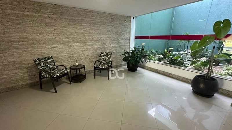 AMPLO APARTAMENTO MOBILIADO PARA VENDA NO CENTRO, DE FRENTE E 2 VAGAS: 4ª foto da galeria de imagens do imóvel