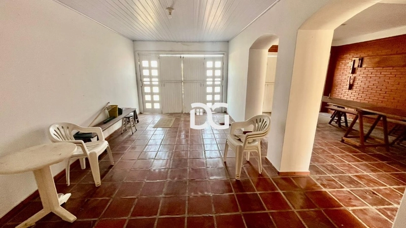 Sobrado de 6 dormitórios: 8ª foto da galeria de imagens do imóvel