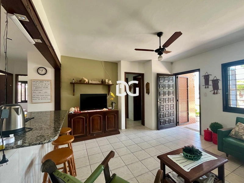 Casa próxima ao centro de Tramandaí-RS: 12ª foto da galeria de imagens do imóvel