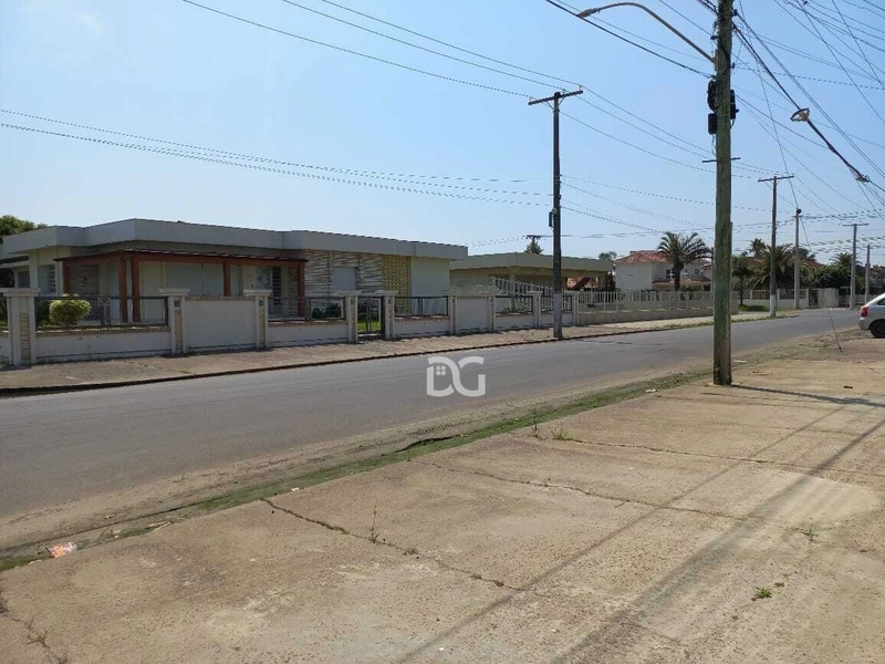 Sobrado no centro de Tramandaí: 3ª foto da galeria de imagens do imóvel