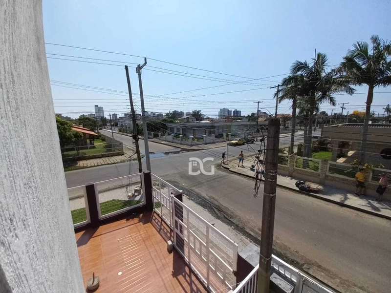 Sobrado no centro de Tramandaí: 20ª foto da galeria de imagens do imóvel