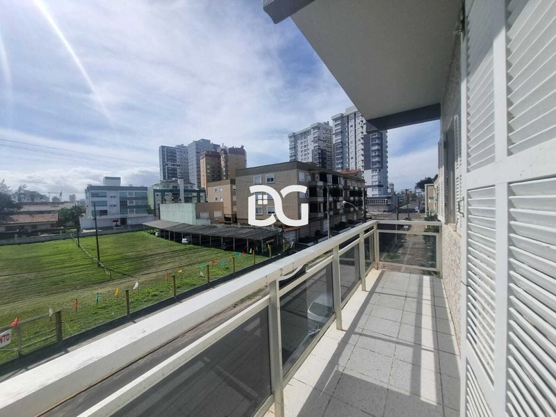 Apartamento com sacada poucos metros do mar de Tramandaí: 6ª foto da galeria de imagens do imóvel