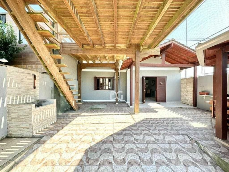 Casa maravilhosa para venda em Imbé: 2ª foto da galeria de imagens do imóvel