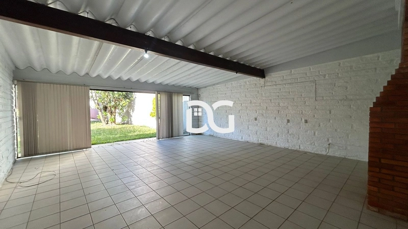 Casa ampla e funcional, composta por 3 dormitórios bem iluminados: 16ª foto da galeria de imagens do imóvel