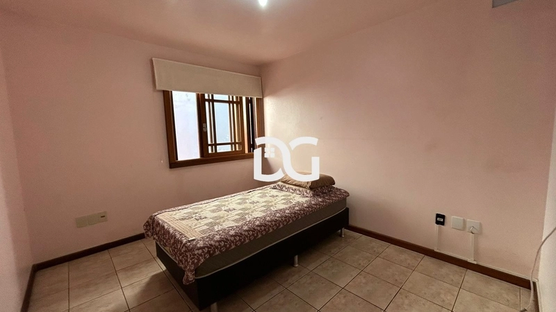 Casa ampla e funcional, composta por 3 dormitórios bem iluminados: 14ª foto da galeria de imagens do imóvel
