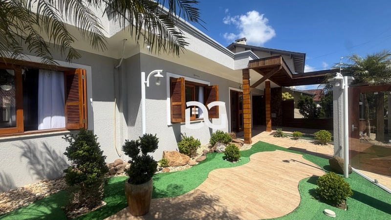 Maravilhosa casa em localização privilegiada de Tramandaí-RS.: 2ª foto da galeria de imagens do imóvel