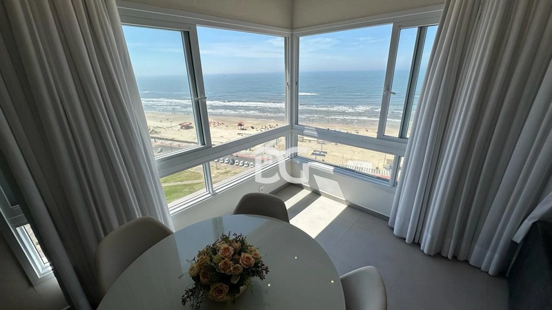 MAGNÍFICO APARTAMENTO COM VISTA PANORÂMICA DO MAR EM TRAMANDAÍ-RS: 1ª foto da galeria de imagens do imóvel
