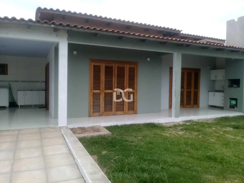 Excelente casa para venda em Tramandaí: 1ª foto da galeria de imagens do imóvel