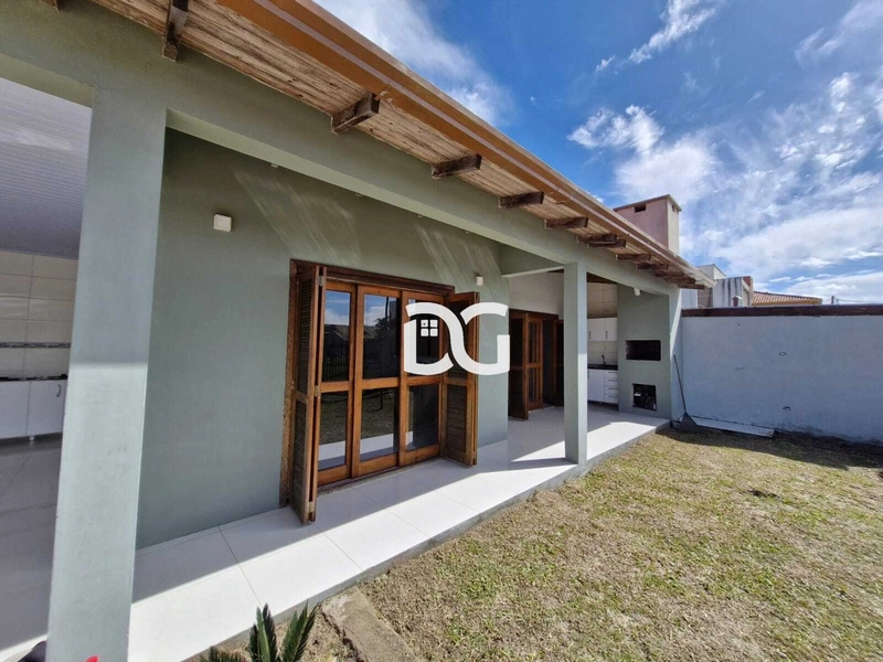 Excelente casa para venda em Tramandaí: 1ª foto da galeria de imagens do imóvel